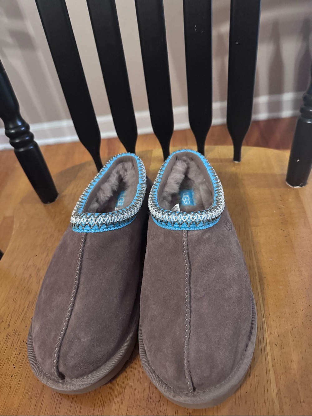 UGG Gray Tasman Suede Slippers with Aqua Trim New no box US 11 UK 9